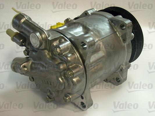 Valeo 813713 - Compressore, Climatizzatore www.autoricambit.com