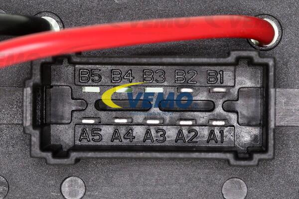 Vemo V46-79-0024 - Regolatore, Ventitlatore abitacolo www.autoricambit.com