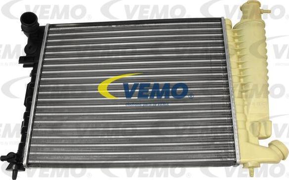 Vemo V42-60-0001 - Radiatore, Raffreddamento motore www.autoricambit.com