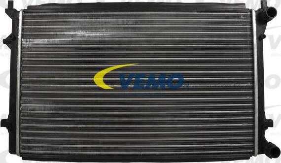 Vemo V15-60-5049 - Radiatore, Raffreddamento motore www.autoricambit.com