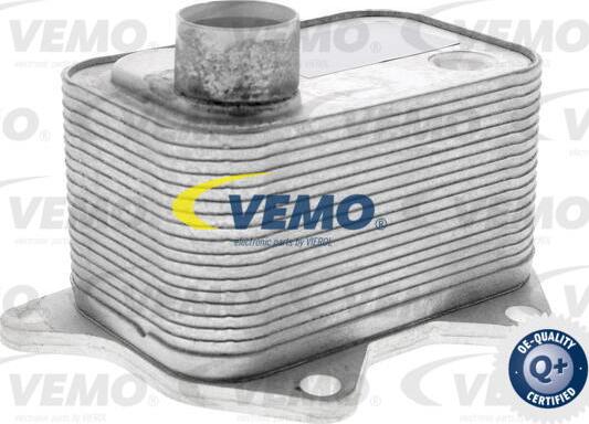 Vemo V15-60-0015 - Radiatore olio, Olio motore www.autoricambit.com