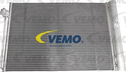 Vemo V20-62-1011 - Condensatore, Climatizzatore www.autoricambit.com