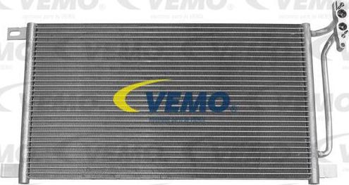 Vemo V20-62-1017 - Condensatore, Climatizzatore www.autoricambit.com